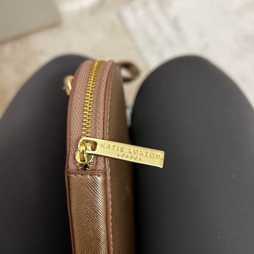 Katie Loxton Gold Heart Shaped Wristlet - Picture 4 of 10